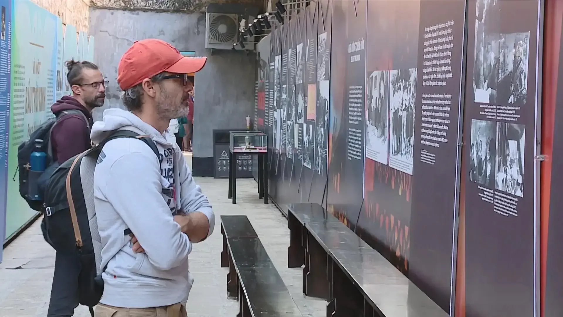 Khát vọng hoà bình - gợi lại ký ức một thời rực lửa